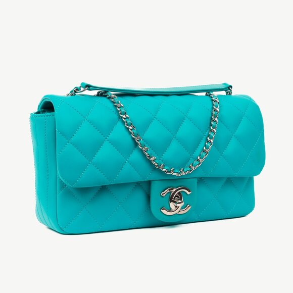Chanel Teal Paris-Seoul Medium Lambskin Coco Rain Flap Bag - Picture 2 of 16